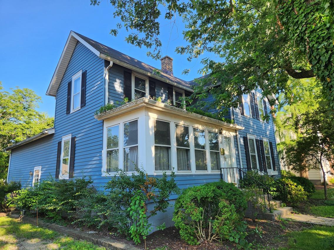 115 Dundee Ave., Barrington, IL 60010