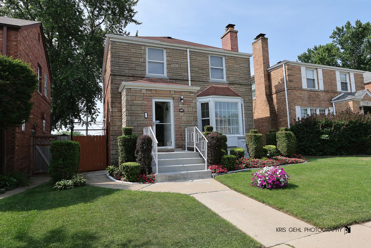 6847 W Foster Ave., Chicago, IL 60656