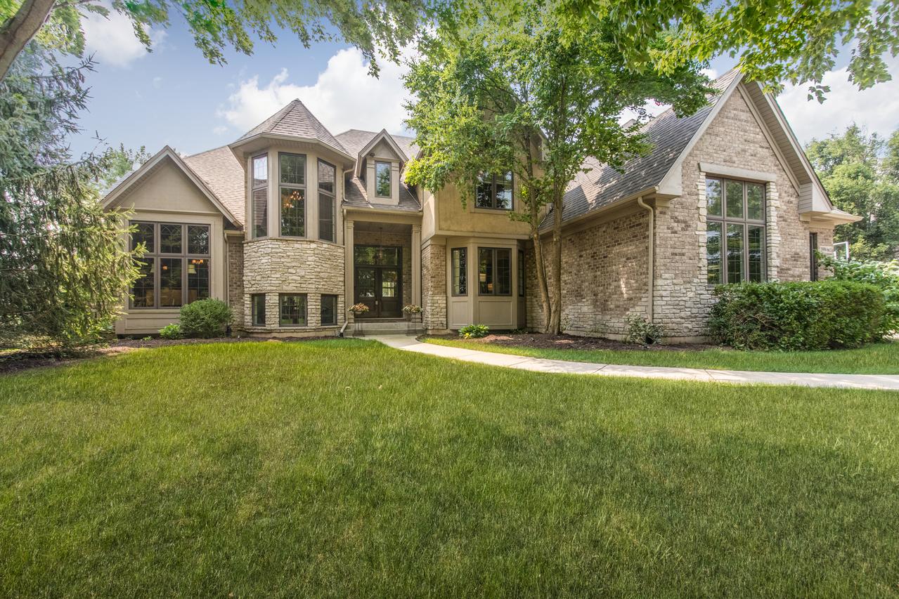 39W663 Henry David Thoreau Pl., St. Charles, IL 60175