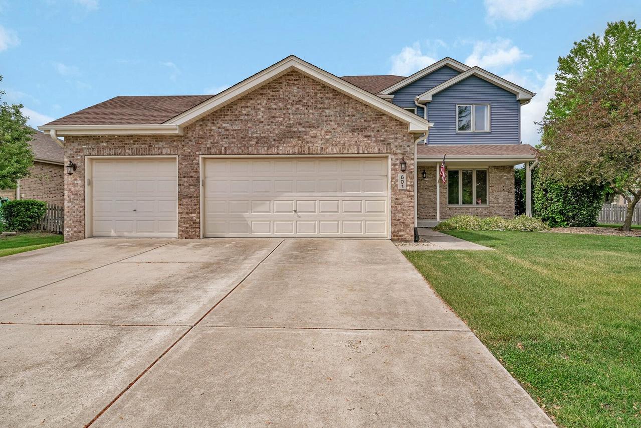 601 High Grove Dr., Minooka, IL 60447