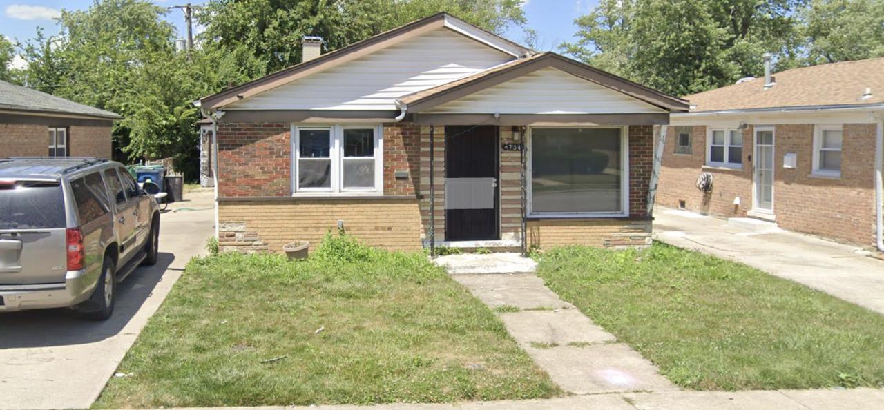 734 E 155th Ct., Phoenix, IL 60426
