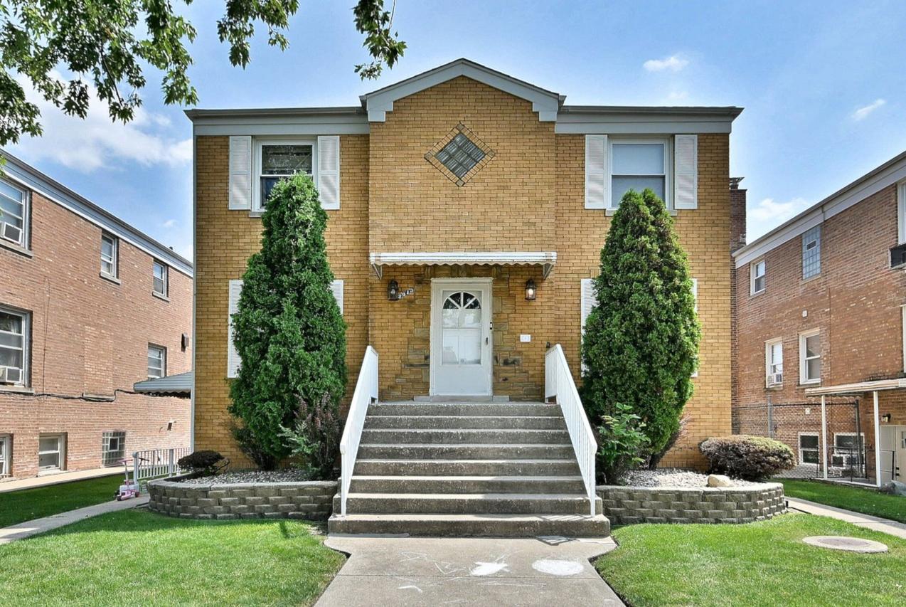 2013 N 73 Ave., Elmwood Park, IL 60707