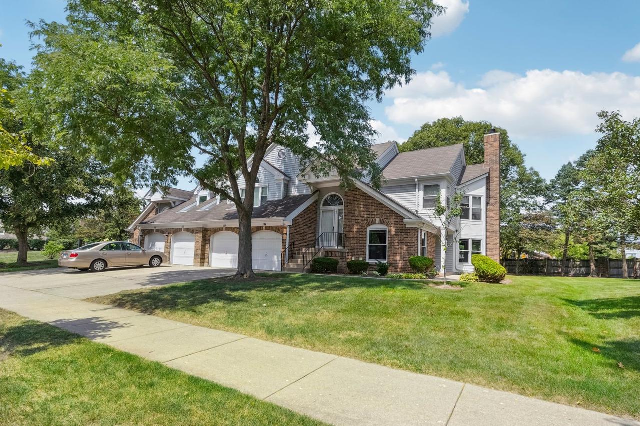 162 Willow Pkwy., Buffalo Grove, IL 60089