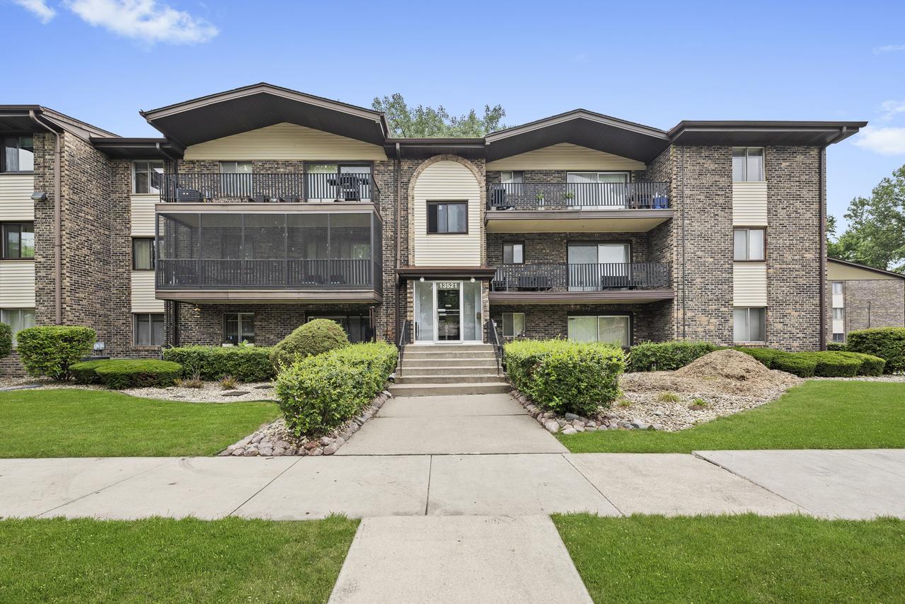 13521 Le Claire Ave. #72, Crestwood, IL 60418
