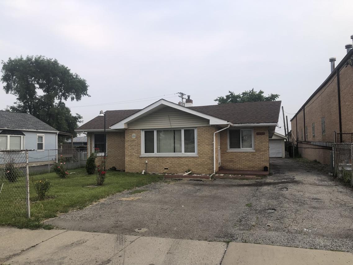 7153 W 72nd St., Nottingham Park, IL 60638