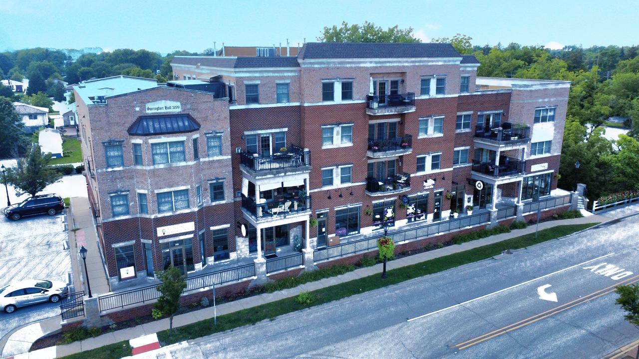 17200 Oak Park Ave. #203, Tinley Park, IL 60477