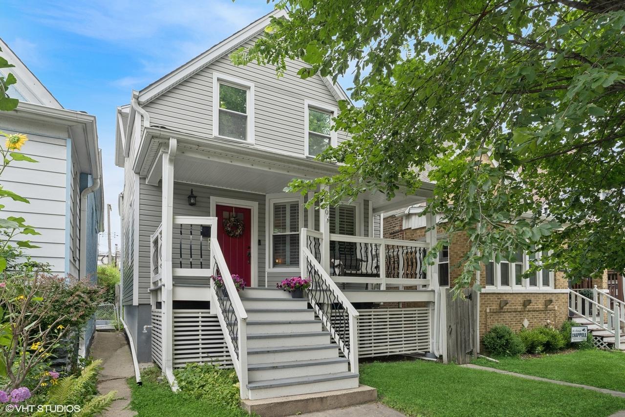2220 W Foster Ave., Chicago, IL 60625