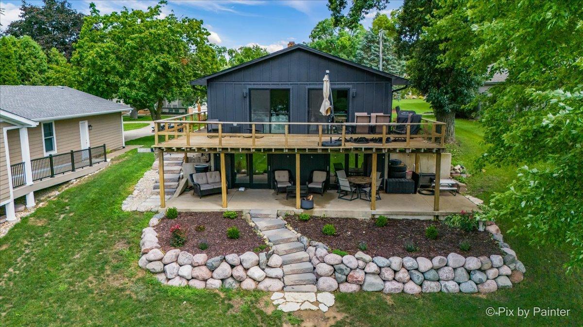 1504 Lake Holiday Dr., Lake Holiday, IL 60548