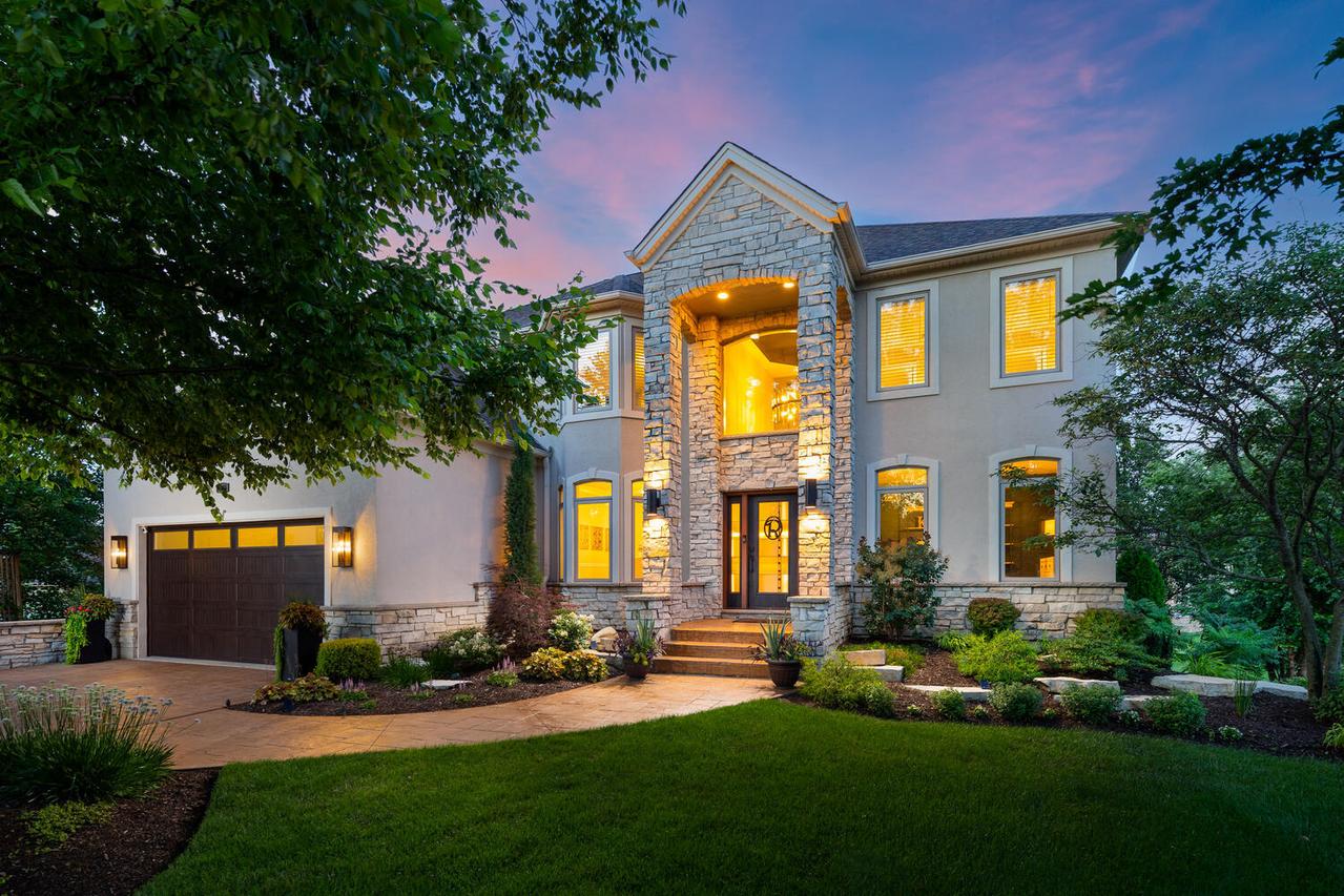 175 Braeburn Ct., Glen Ellyn, IL 60137