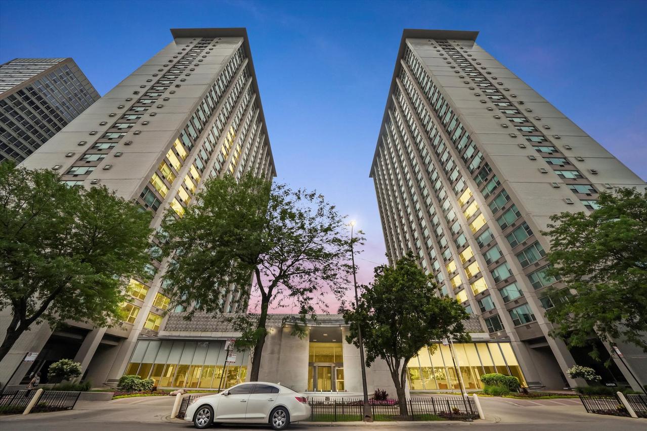 3600 N Lake Shore Dr. #2720, Chicago, IL 60613