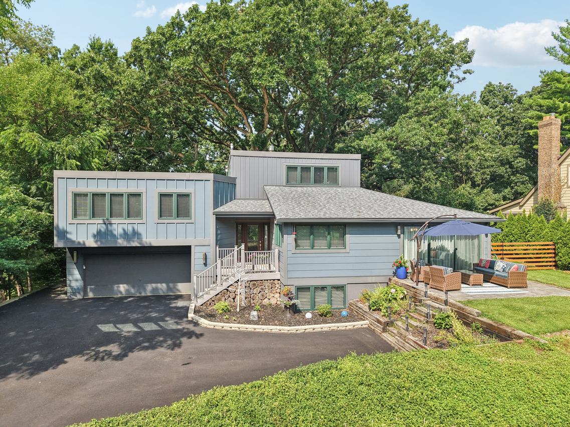13N240 Wedgewood Dr., Elgin, IL 60124