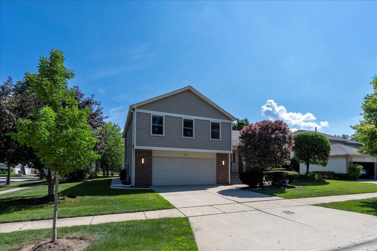 950 Cumberland Ln., Buffalo Grove, IL 60089