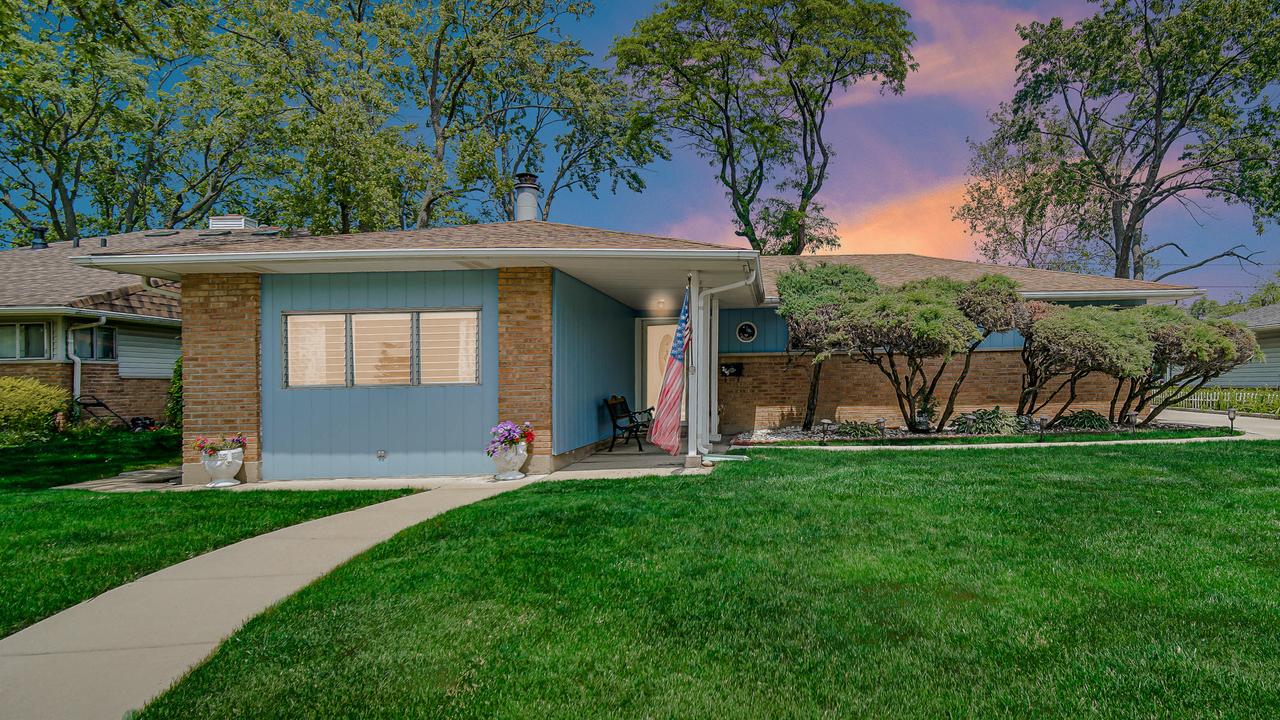 360 Winona St., Park Forest, IL 60466