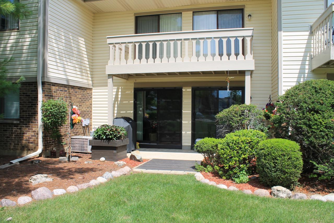 5152 Coventry Ln. #9-C-1, Gurnee, IL 60031