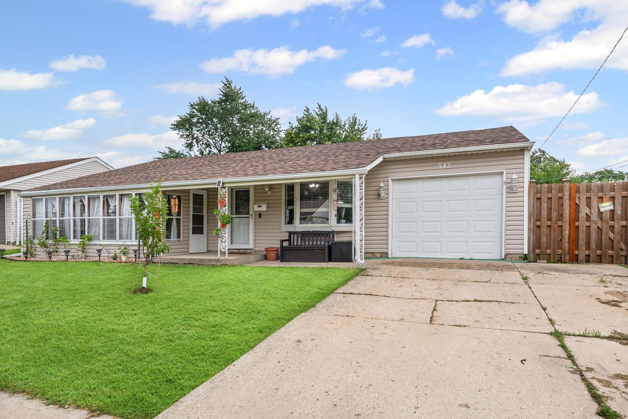 343 Hale Ave., Romeoville, IL 60446