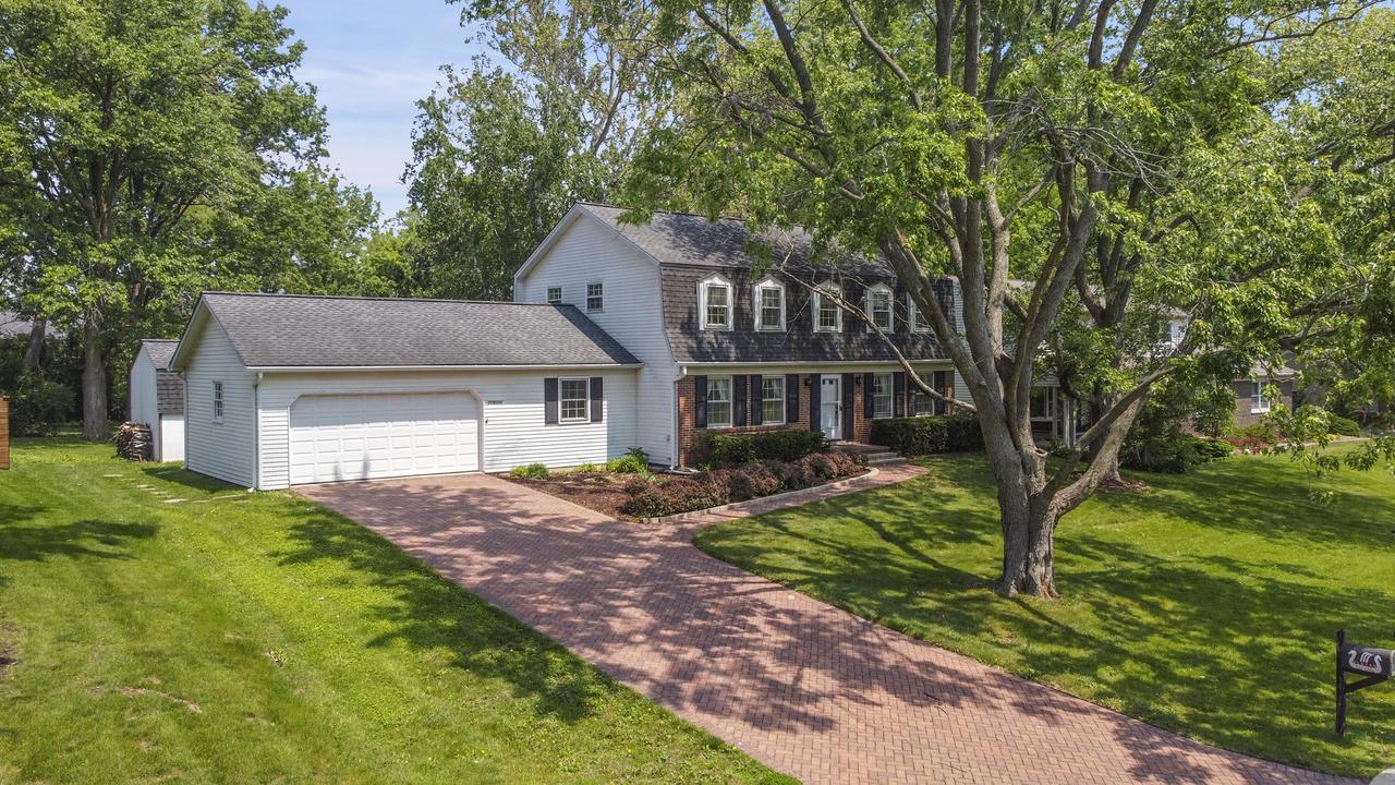 26W266 Tomahawk Dr., Wheaton, IL 60189