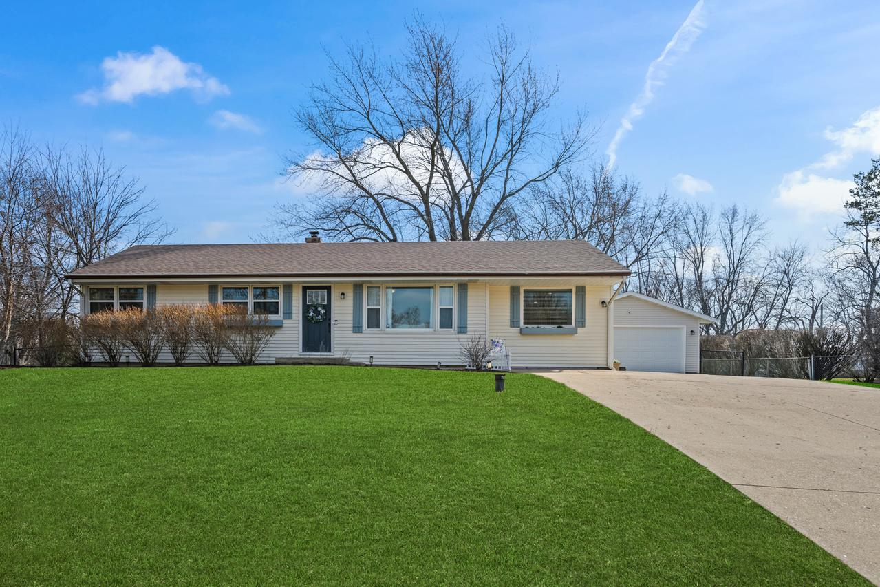 28423 W Kelsey Ct., Barrington, IL 60010