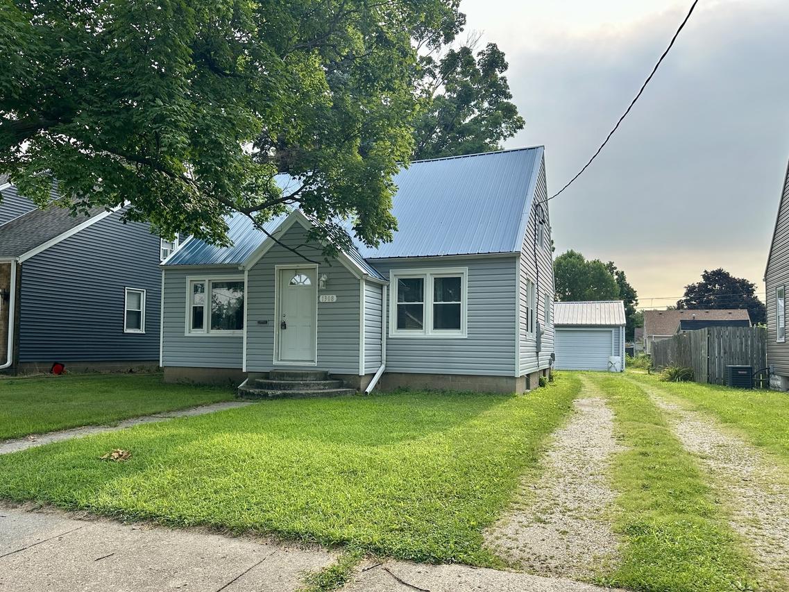 1308 12th Ave., Sterling, IL 61081