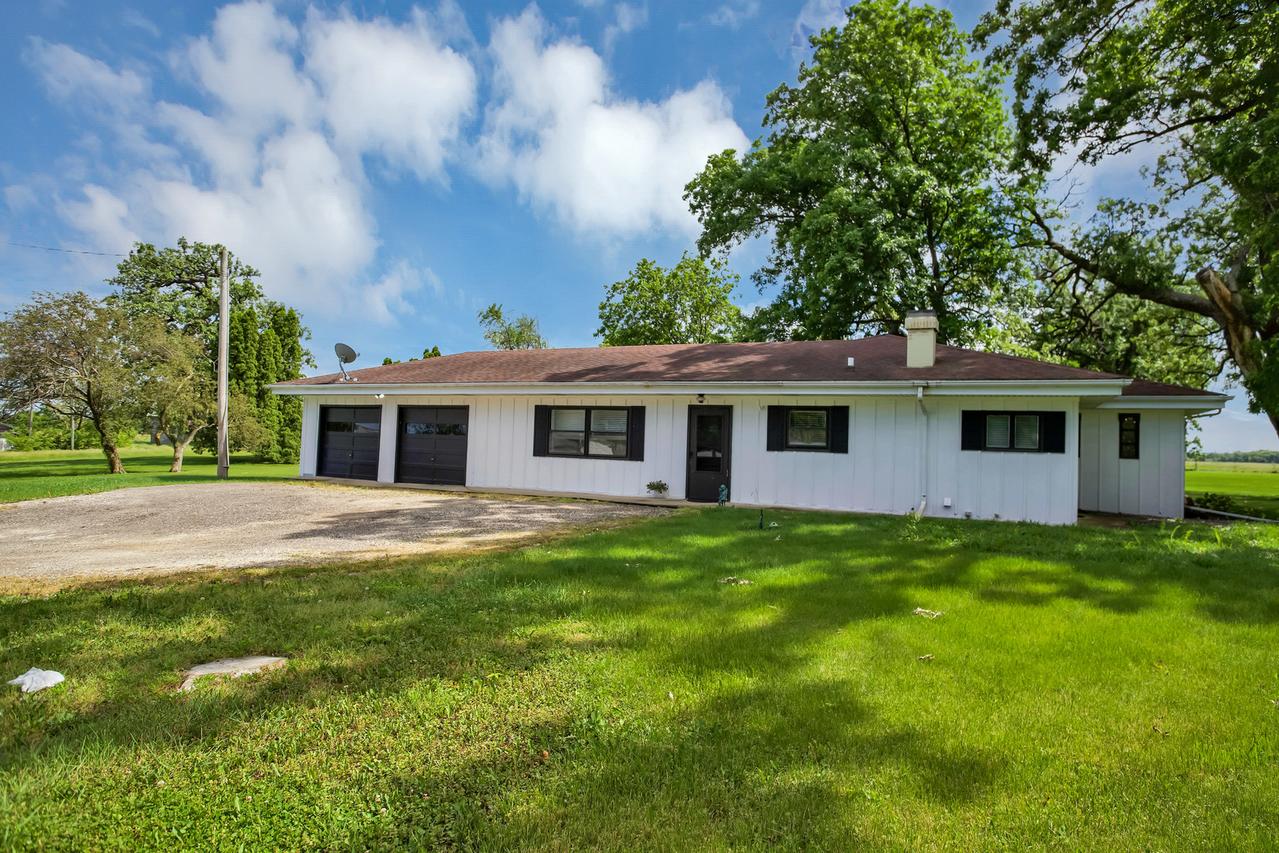 41W625 Us Highway 20, Hampshire, IL 60140
