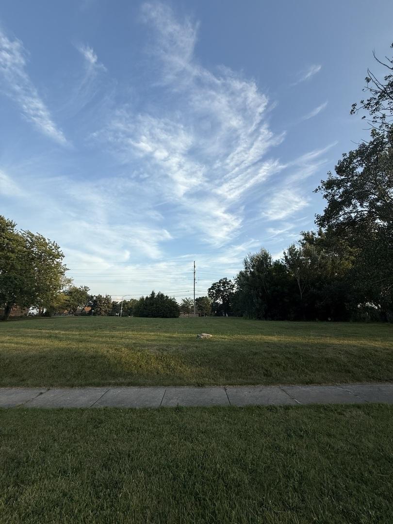 8444 W 171st St., Tinley Park, IL 60487
