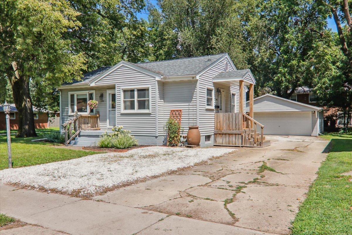 910 S Adelaide St., Normal, IL 61761
