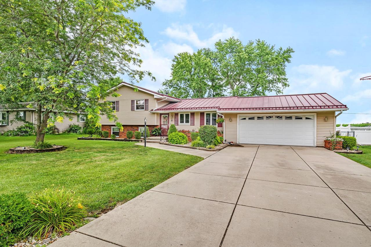 2 Manhattan Dr., Streator, IL 61364
