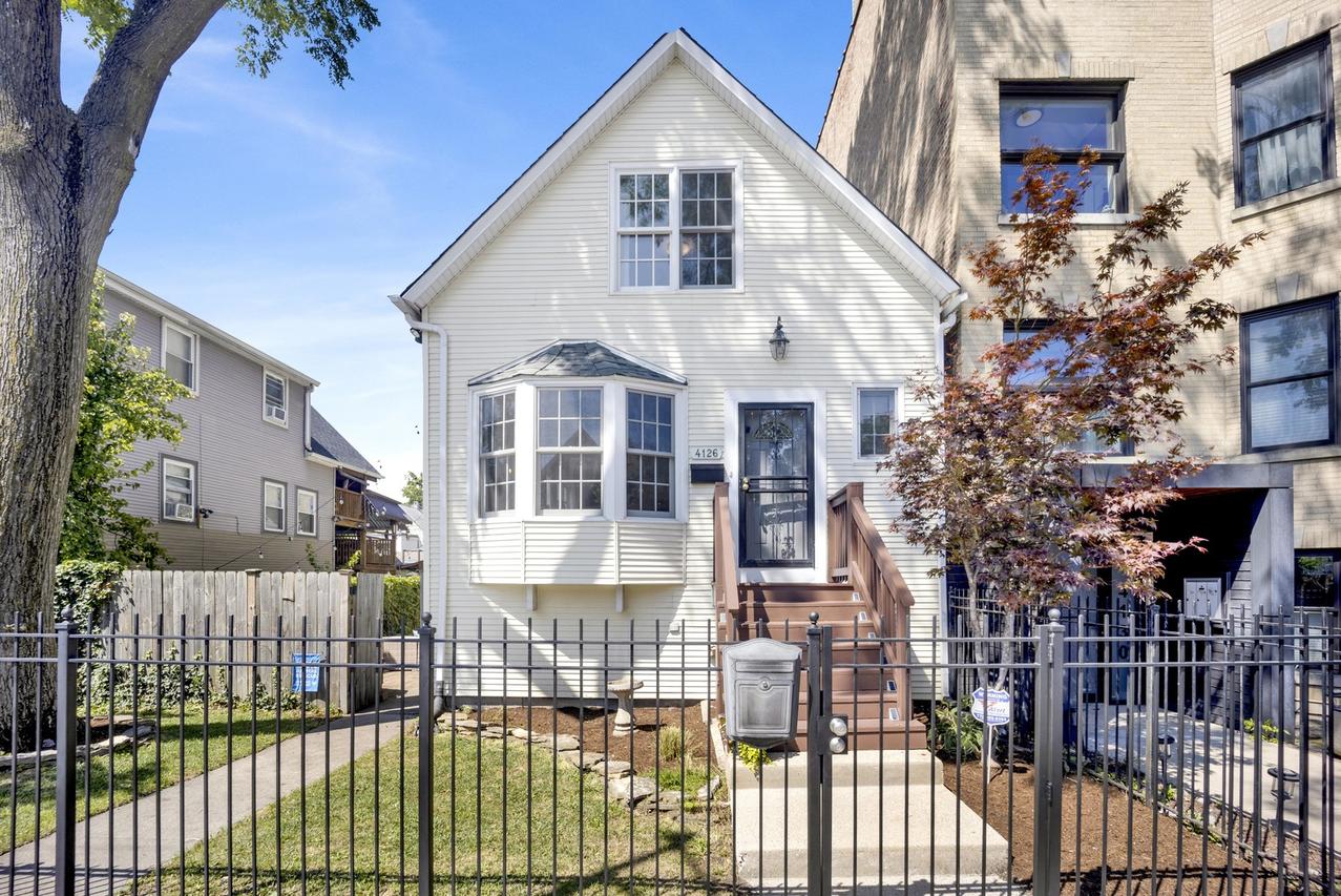 4126 N Kimball Ave., Chicago, IL 60618