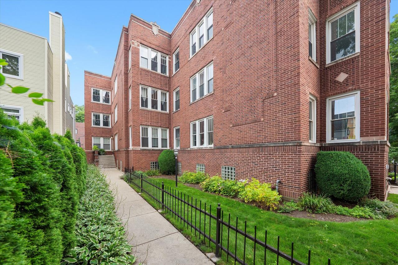 1648 W Edgewater Ave. #2, Chicago, IL 60660