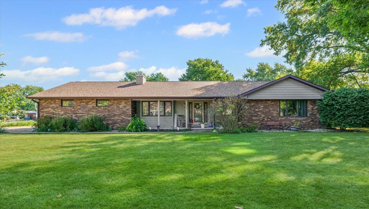 502 Mark Pl., St. Joseph, IL 61873