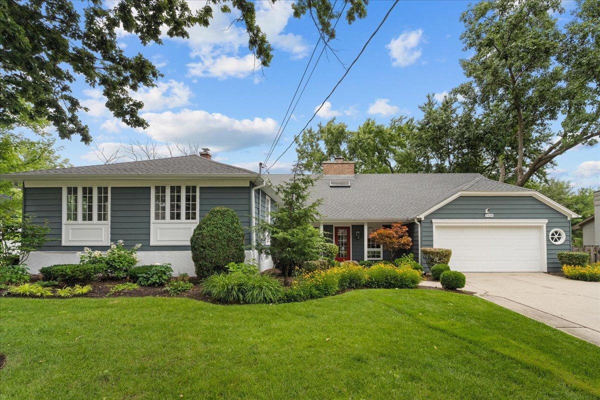 1520 Rosewood Ave., Deerfield, IL 60015
