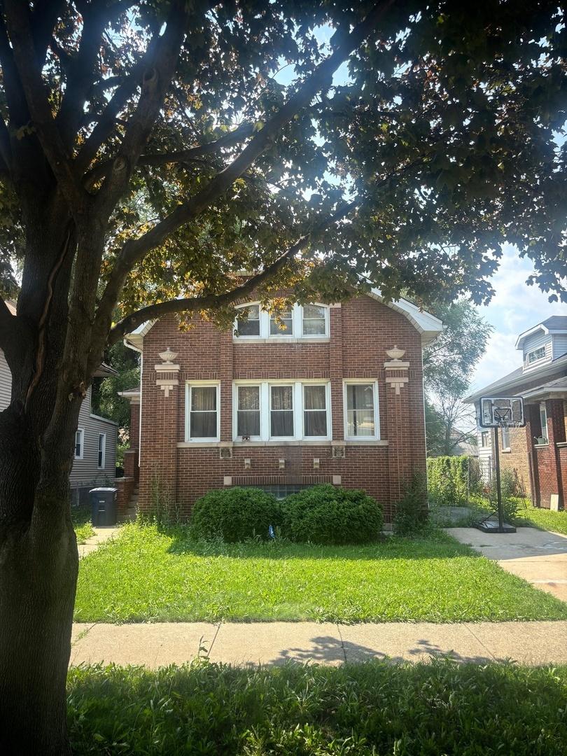1822 S 7th Ave., Maywood, IL 60153