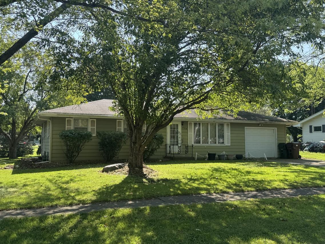 478 N Bossert St., Herscher, IL 60941