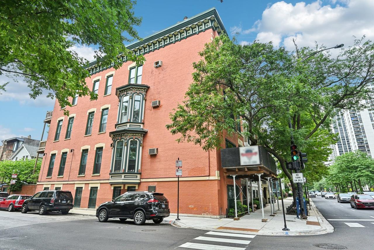 1400 N La Salle St. #3N, Chicago, IL 60610