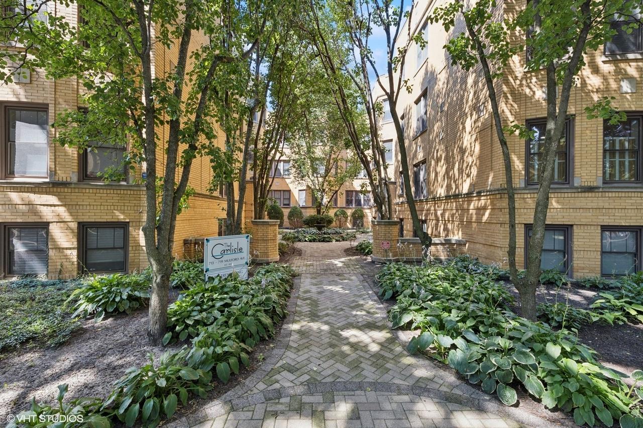 713 Mulford St. #1A, Evanston, IL 60202