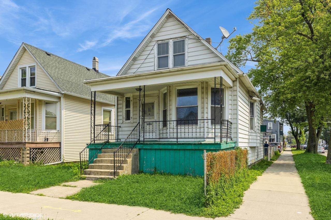 2201 N Lamon Ave., Chicago, IL 60639