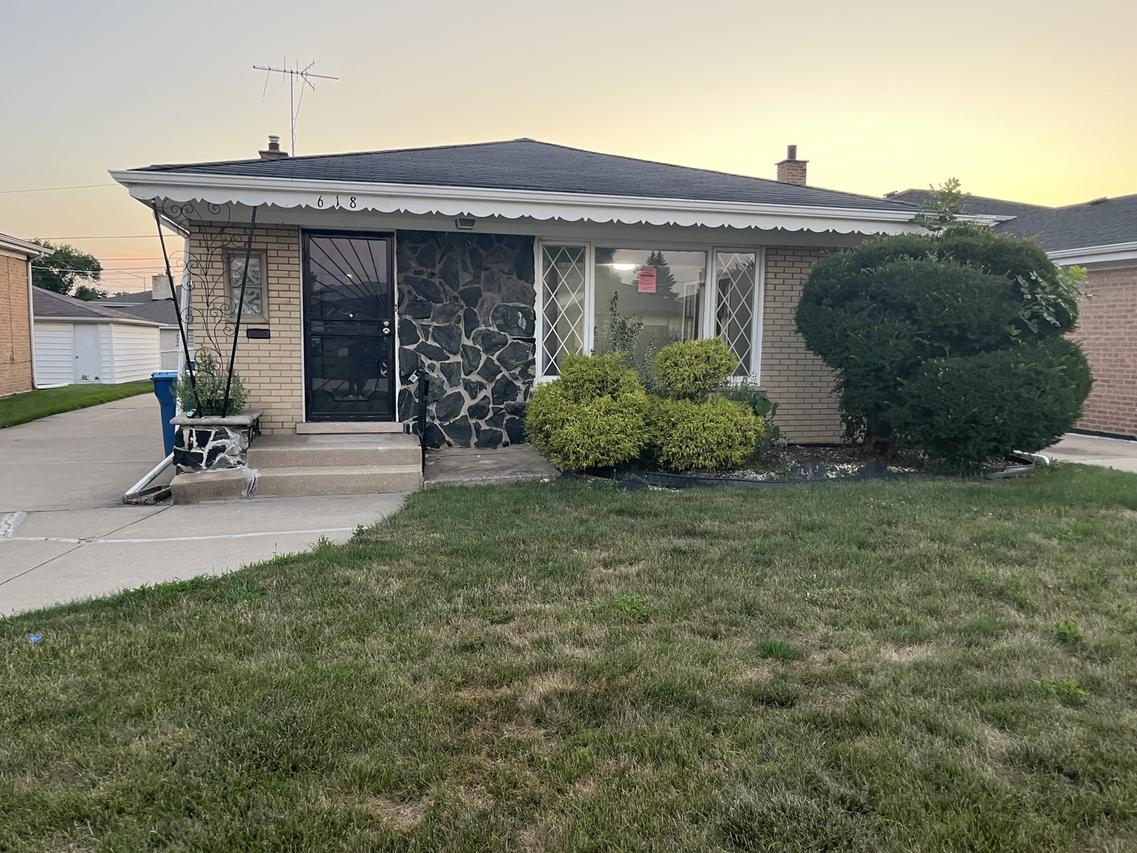 618 Marquette Ave., Calumet City, IL 60409