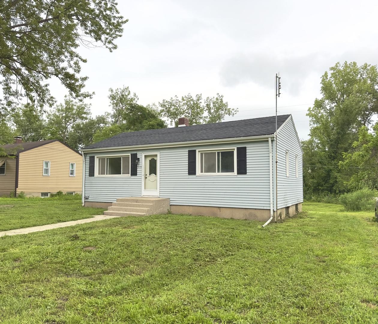 519 East St., Depue, IL 61322
