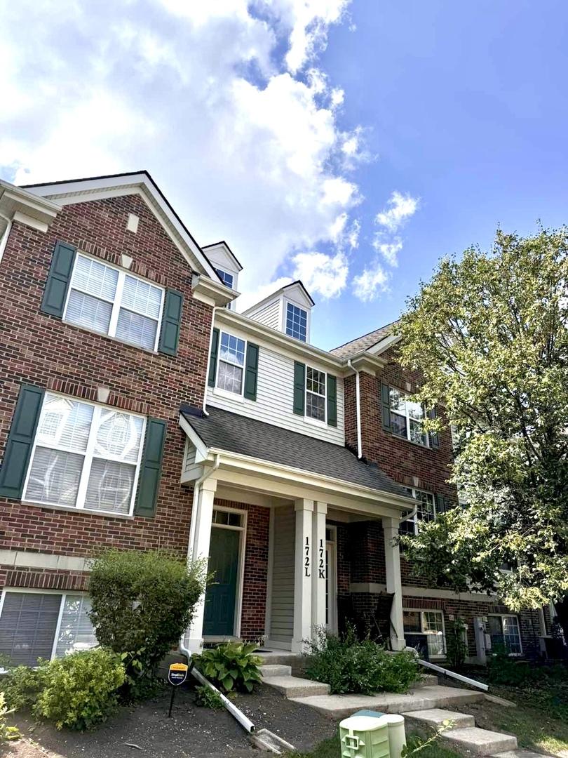 172 N East River Rd. #K, Des Plaines, IL 60016