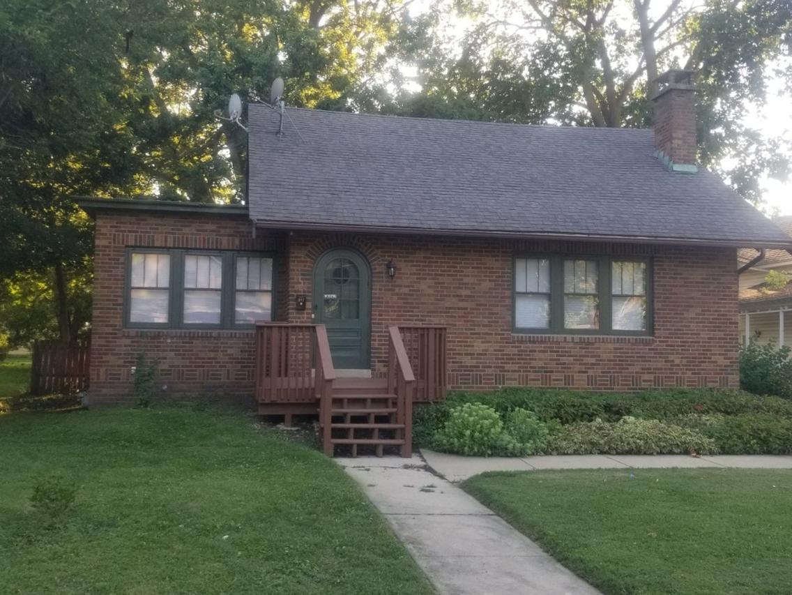 202 6th Ave., Mendota, IL 61342