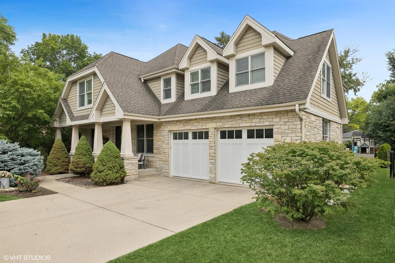 907 S Vail Ave., Arlington Heights, IL 60005