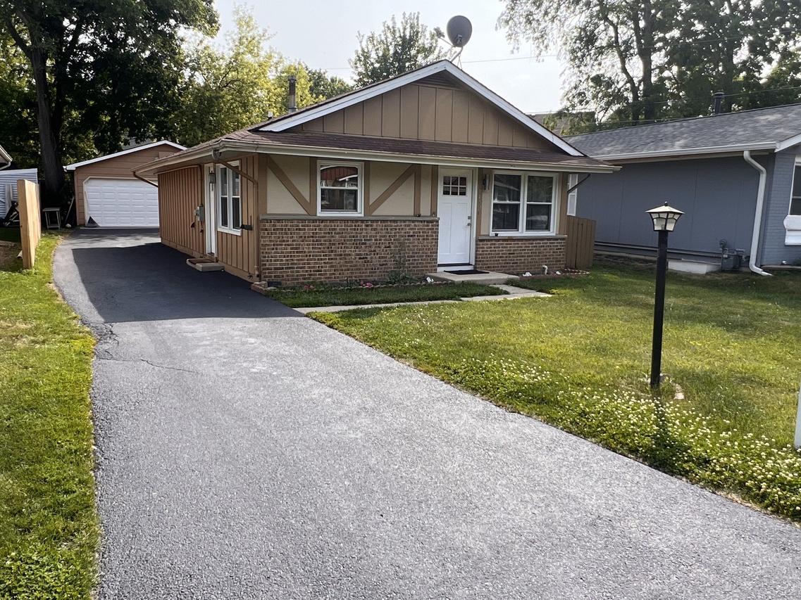 19451 W Hoag Ct., Mundelein, IL 60060