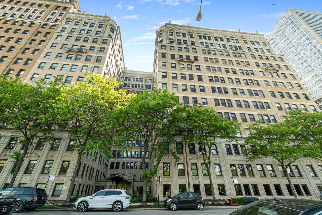 3520 N Lake Shore Dr. #4P, Chicago, IL 60657