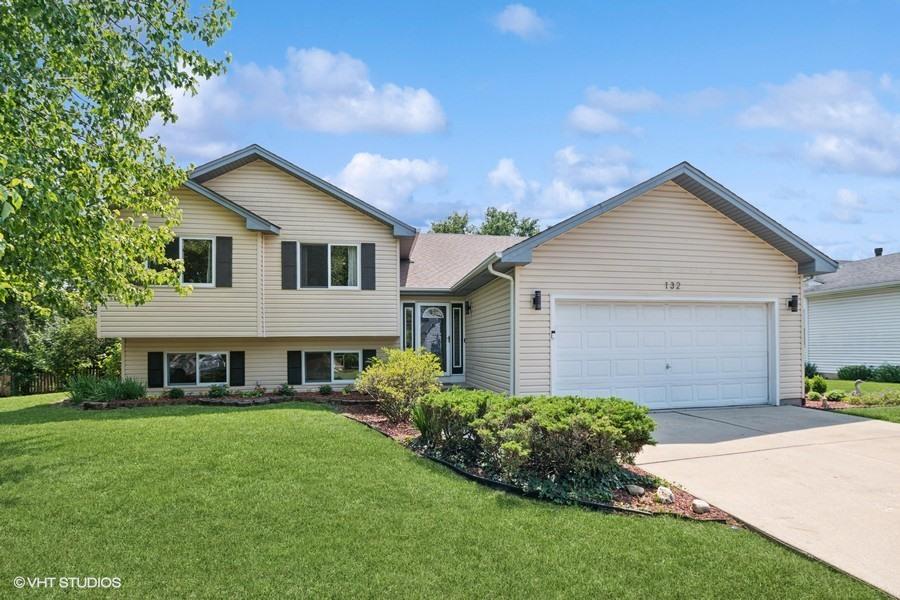 132 S Vincent Dr., Bolingbrook, IL 60490