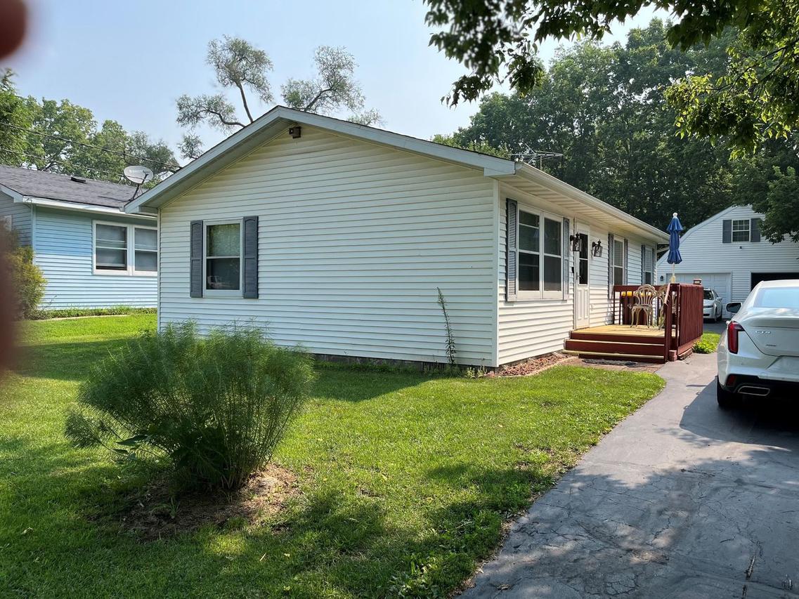 3126 8th St., Rockford, IL 61109