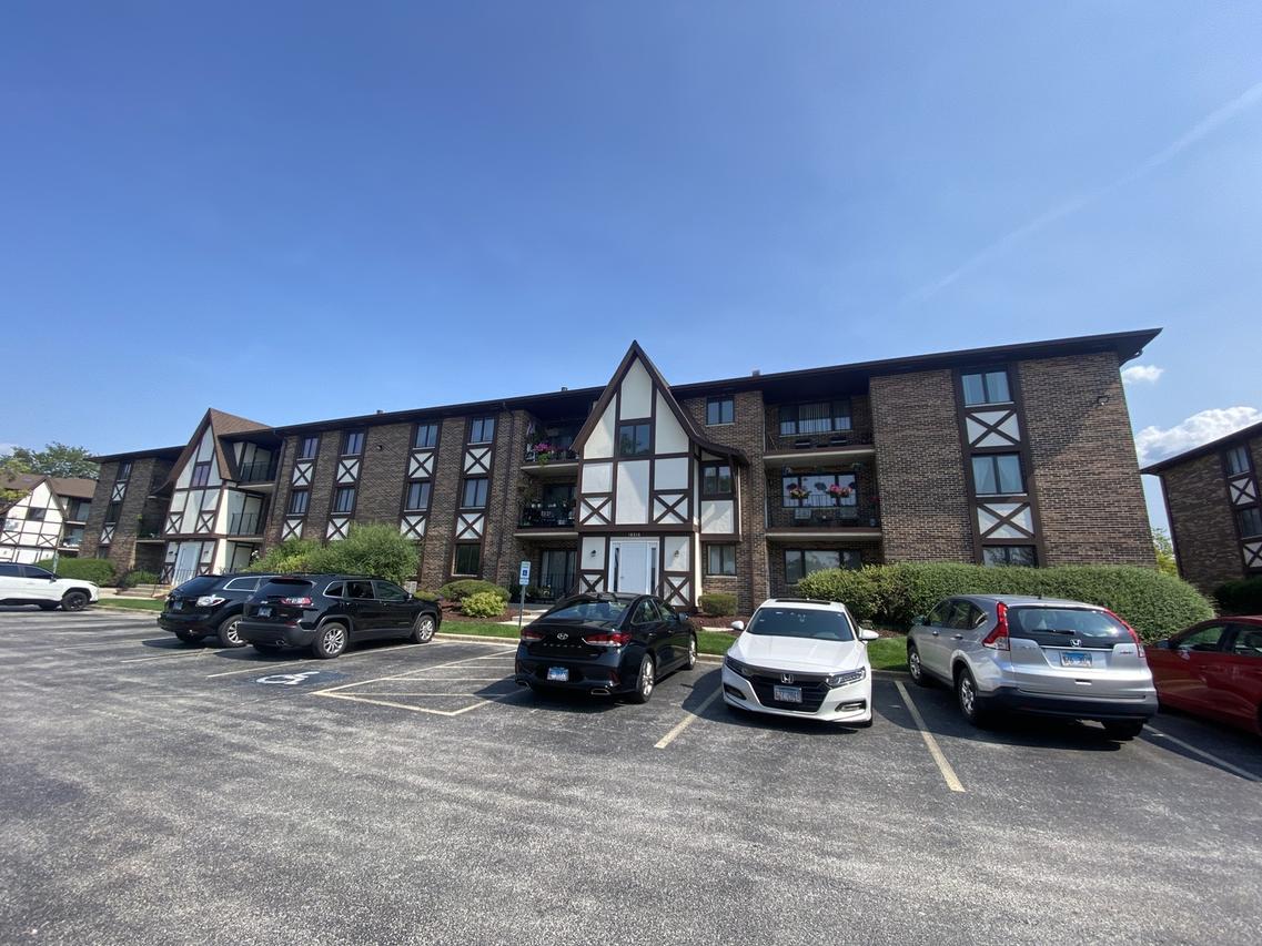 10516 Ridge Cove Dr. #36C, Chicago Ridge, IL 60415