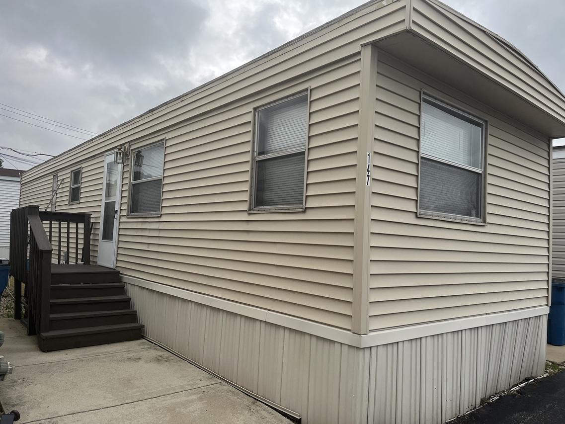 9001 S Cicero Ave. #147, Oak Lawn, IL 60453