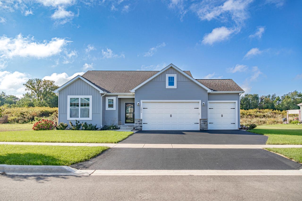 Lot B5 W Paw Paw Ave., Cortland, IL 60112