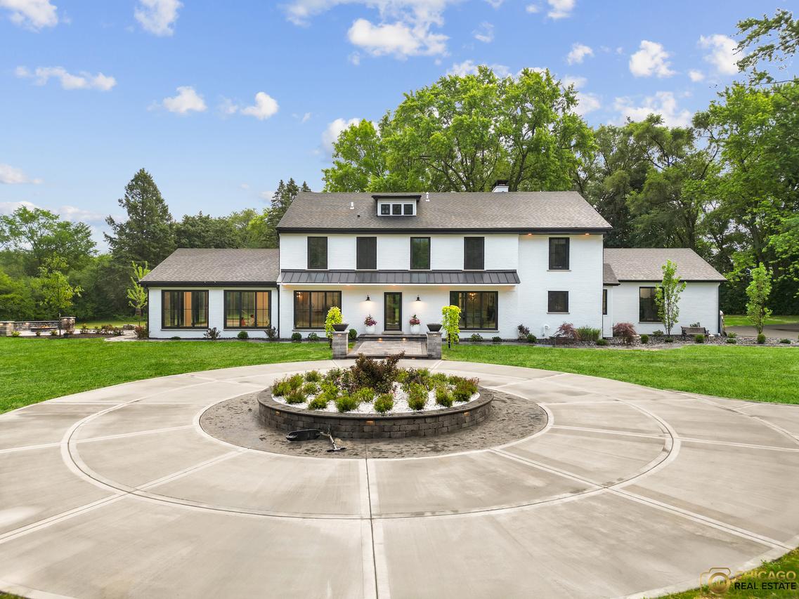 379 W County Line Rd., Barrington Hills, IL 60010