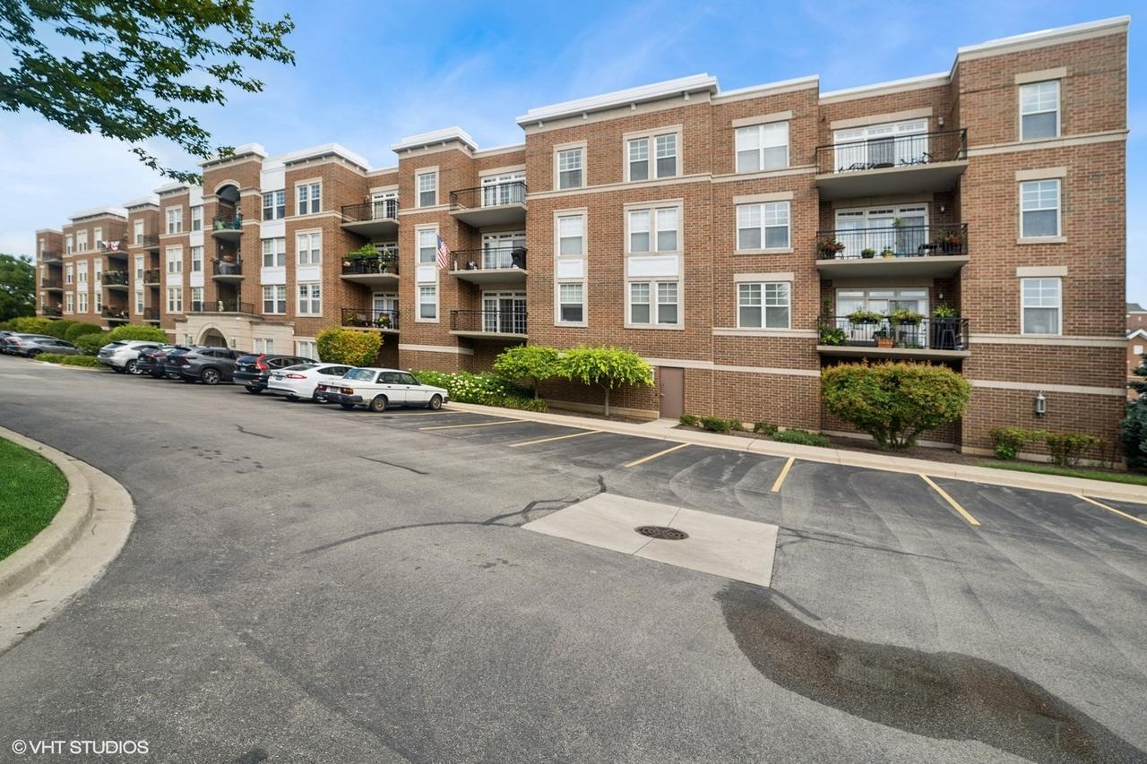 435 W Wood St. #307A, Palatine, IL 60067