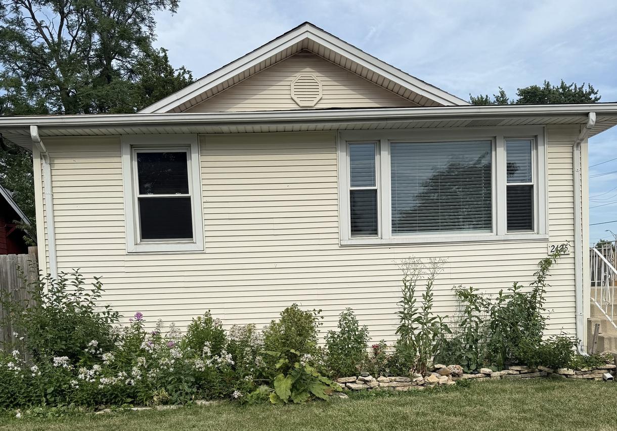 2125 S 2nd Ave., Maywood, IL 60153